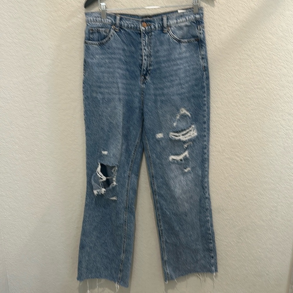 Simple society 32 by 30